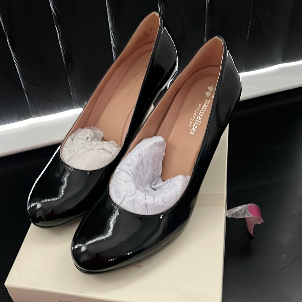 Naturalizer Black Michelle Shiny Heels